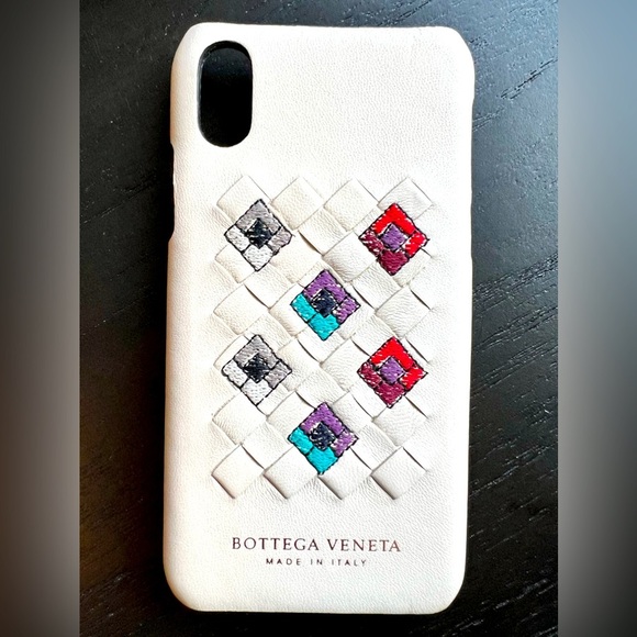NWT BOTTEGA VENETA
White Leather iPhone X Cell Phone Case w/ Pouch & Gift Box - Picture 3 of 8